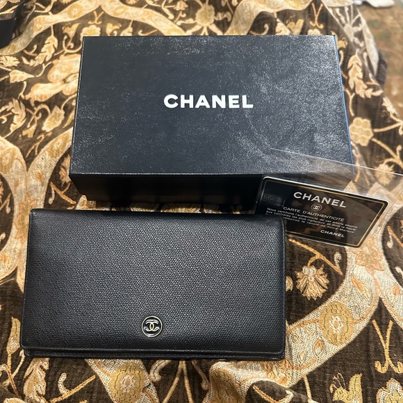 Coco Chanel button caviar letter bifold long wallet/clutch - Picture 4 of 5
